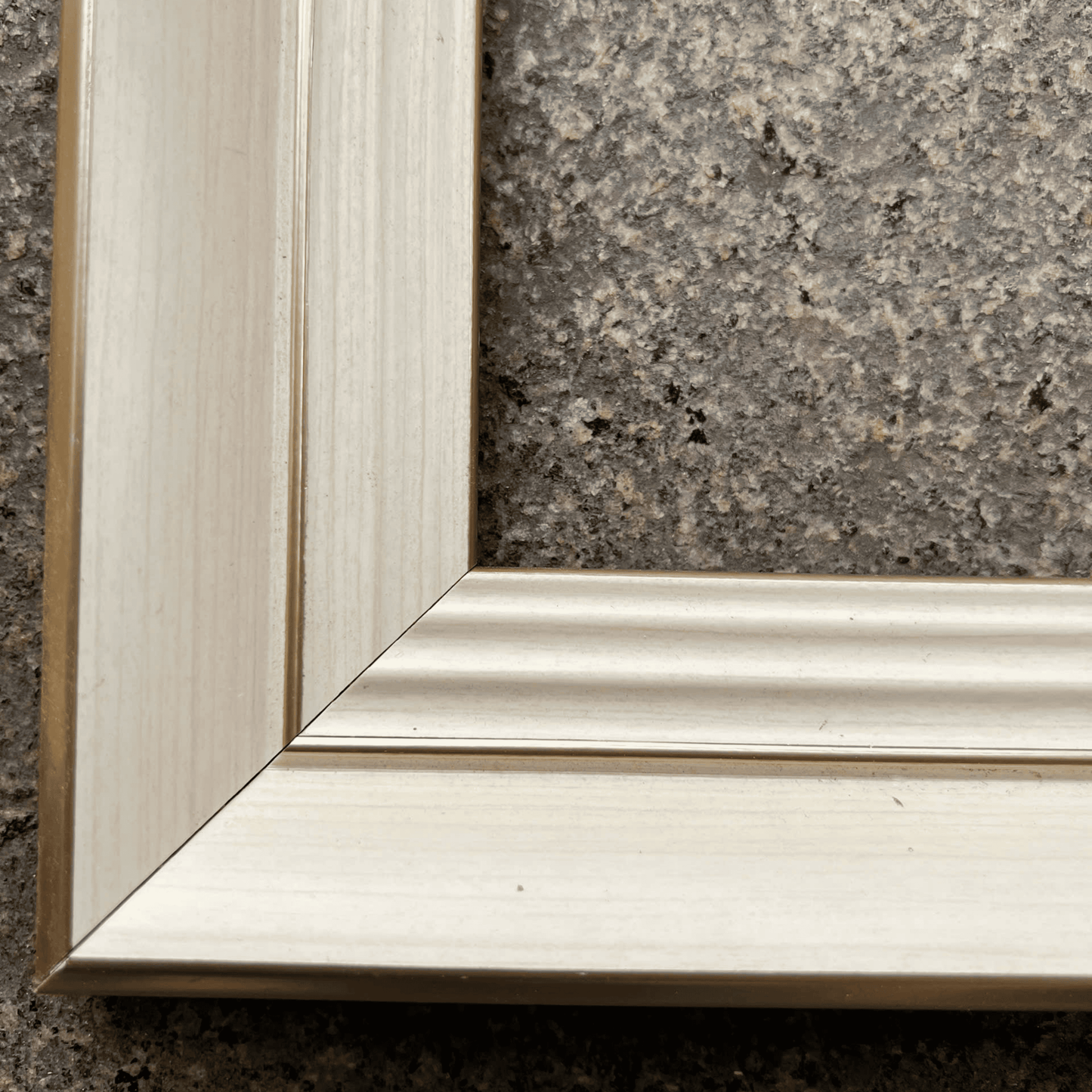 Elegant Gold Edge TV Frame, Samsung frame Tv bezel, Custom brand tv FrameL2209ML